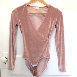 Madewell blush velvet bodysuit